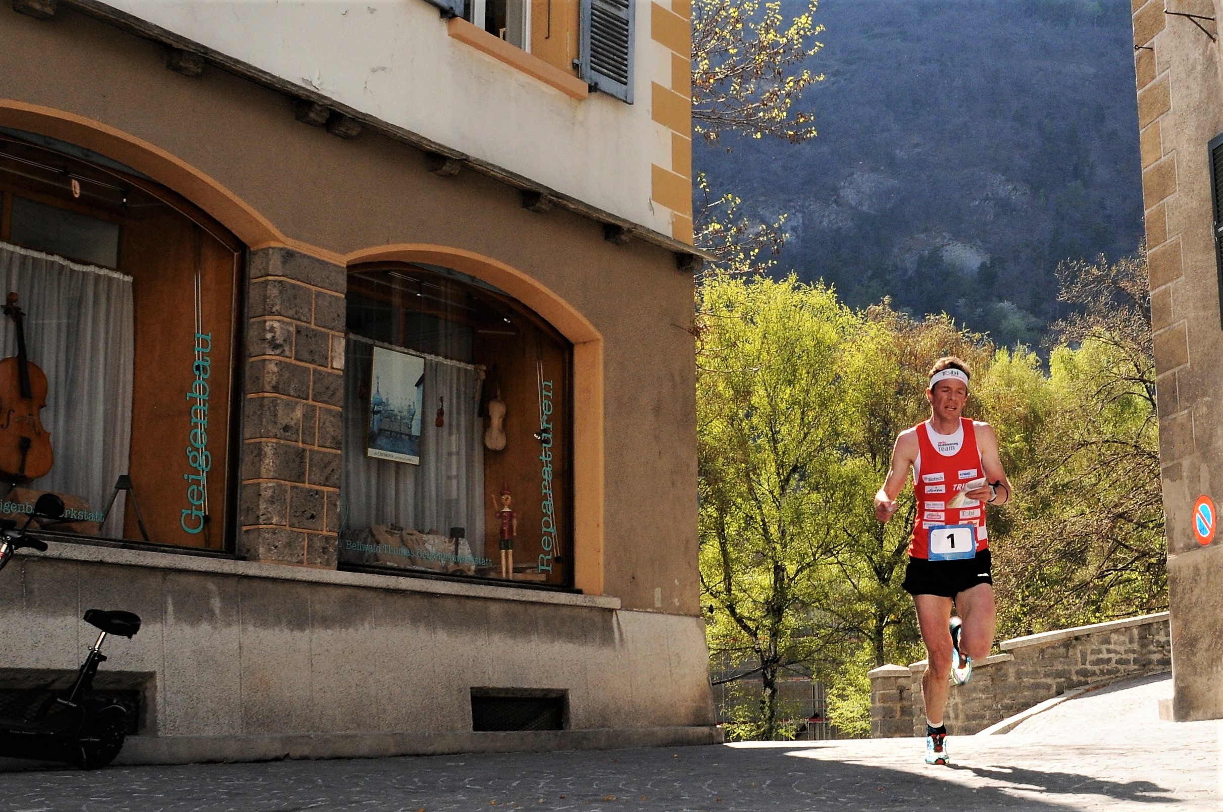 Daniel Hubmann Sieger Sprint Visp Fotovon LukasJenzer