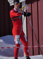 Long NicolaM  ller 5